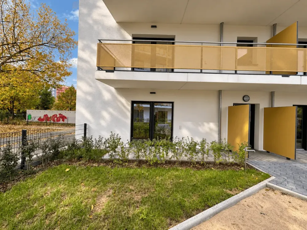 NEW BUILDING AT NEUEN PARK | Living, Cooking and Relaxing with Own Terrace