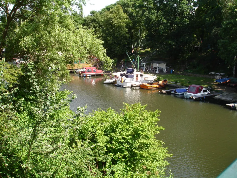 Besichtigung am 22.09.2026 • Helle 2-Zimmer-Wohnung mit Balkon am Südkanal • Erstbezug nach Modernisierung