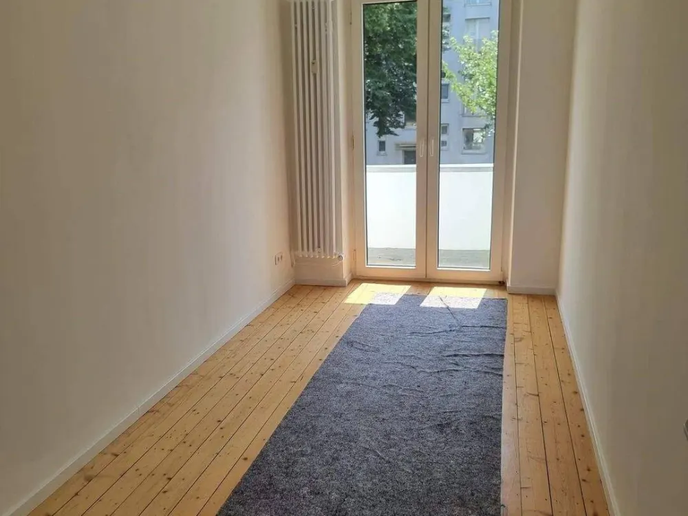 Besichtigung am 22.09.2026 • Helle 2-Zimmer-Wohnung mit Balkon am Südkanal • Erstbezug nach Modernisierung
