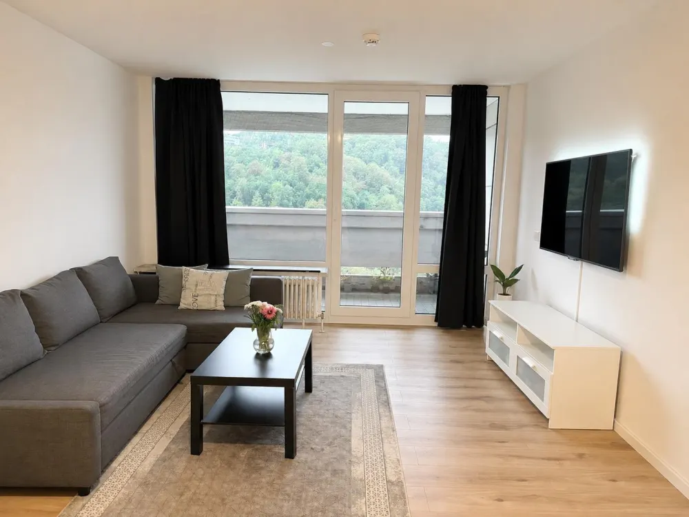 Ruhige, renovierte 1 ZKB-Wohnung mit Balkon & EBK