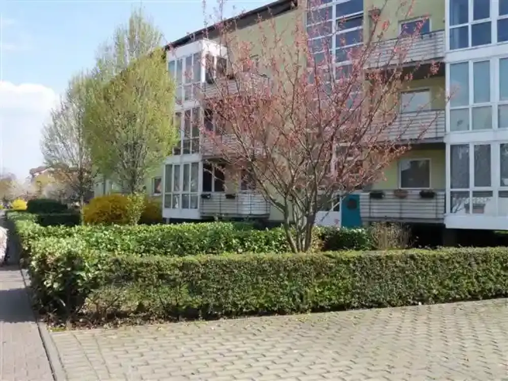 Moderne, helle u.großz. 2- Zi.-Whg. mit Sonnenbalkon in Monheim am Rhein