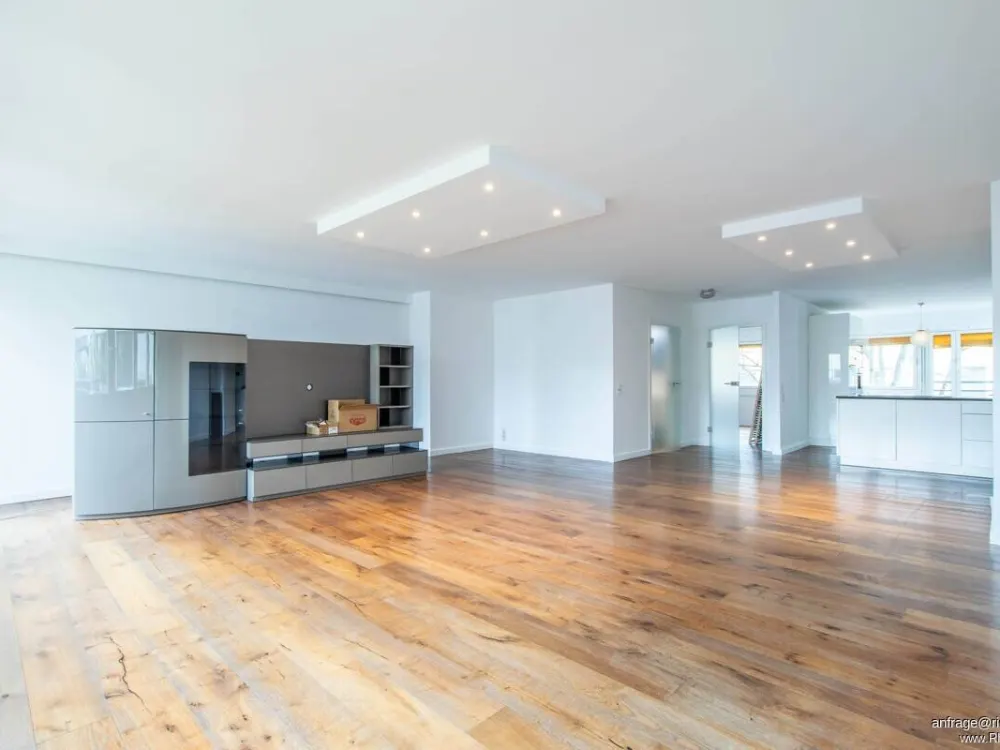 Welc(H)ome® by RIDA FLATS - Living in the Heart of Cologne with an Impressive Cathedral View