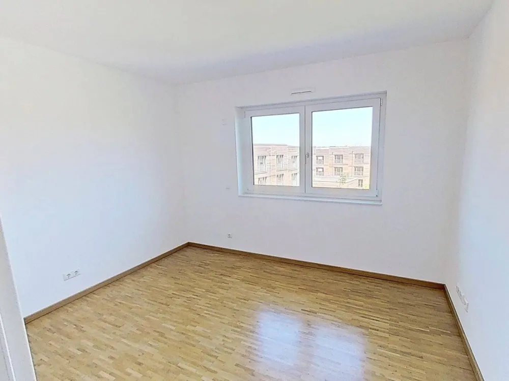 First Occupancy Wheelchair-Accessible 3-Room Apartment with Built-In Kitchen and Loggia