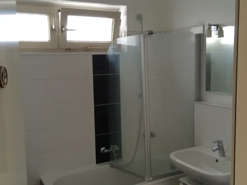 Home with 3 Rooms and Balcony in Bremen
