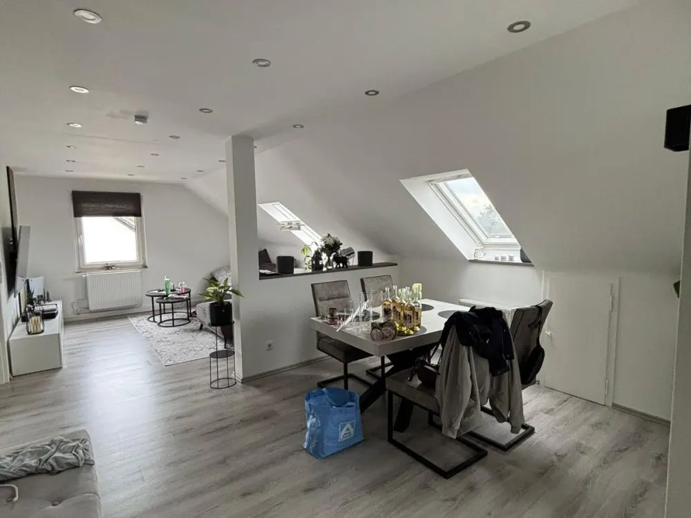 Nachmieter gesucht, schöne 3-Zimmer-Wohnung, ca. 65m2 Zentral