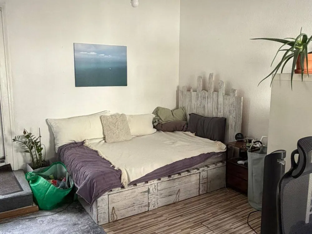 Gemütliches 17qm WG Zimmer in super Lage + Anliegende Terrasse