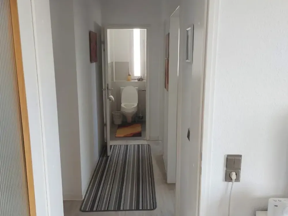 Bright 3-Room Apartment with Large South-Facing Terrace