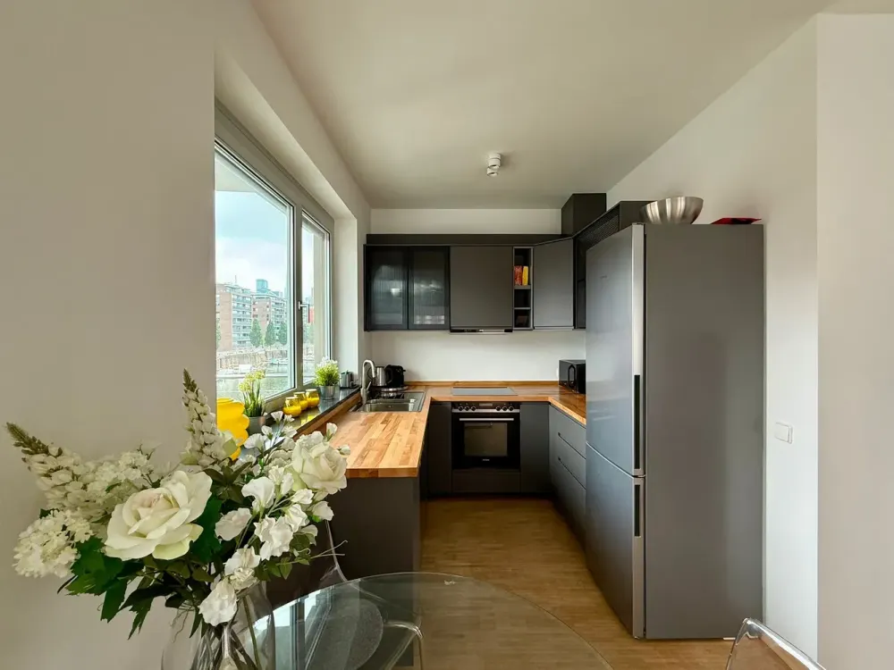 Möbliert & zentral am Westhafen - 2 Zimmer Wohnung