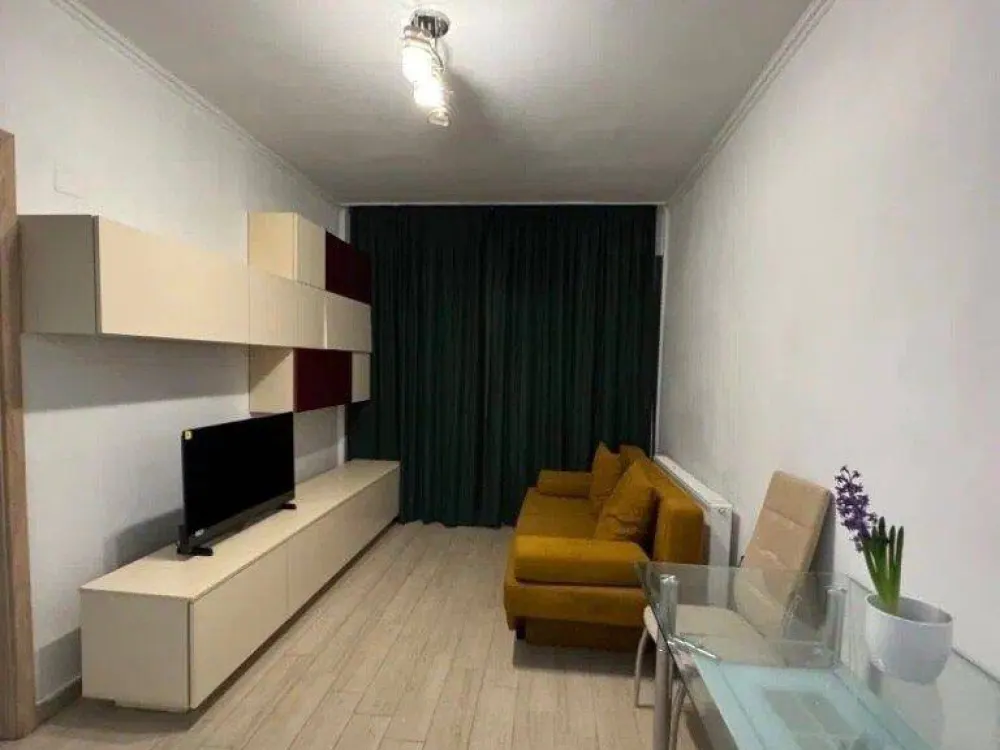 Möblierte 2-Zimmer-Wohnung (49 m²) im 1. OG, Parkallee 7, Harvestehude, 6-stöckiges Haus, 1.200 €