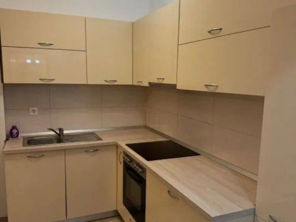 Möblierte 2-Zimmer-Wohnung (49 m²) im 1. OG, Parkallee 7, Harvestehude, 6-stöckiges Haus, 1.200 €