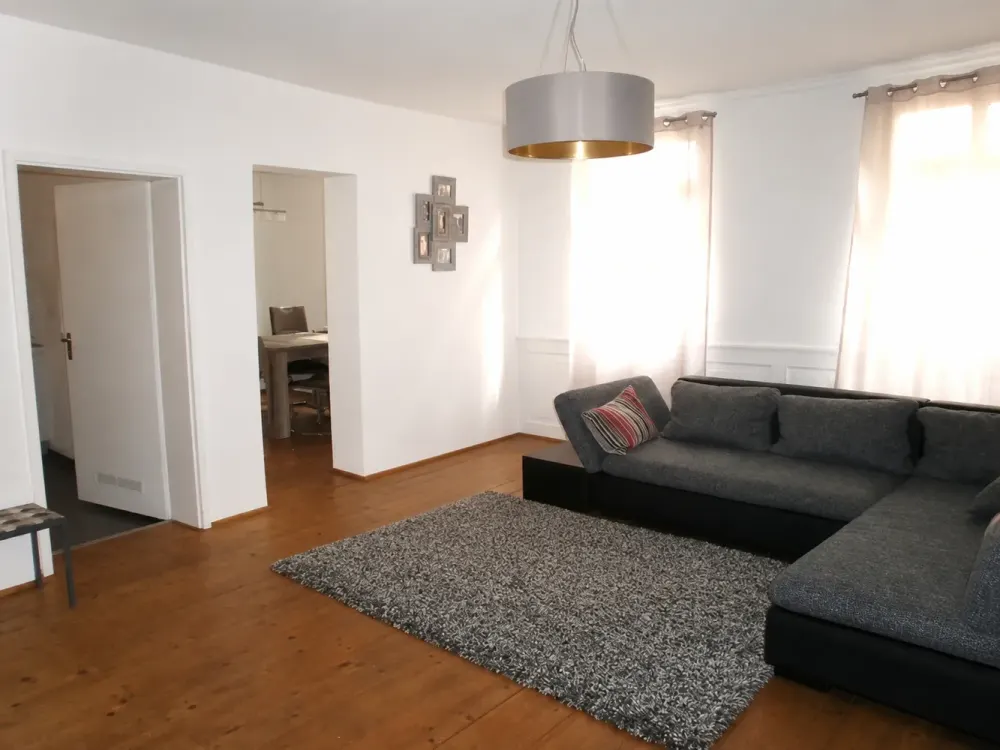 wohnen mit Altbau-Flair: gemütliche 2,5 - Zimmer-Wohnung in Esslinger Altstadt