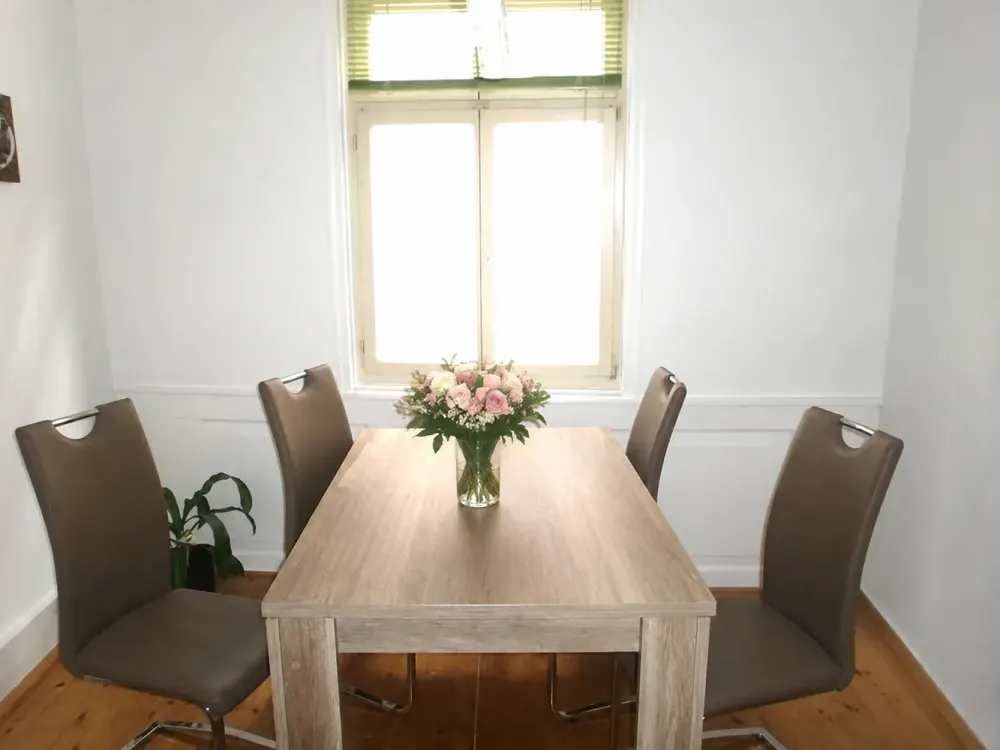 wohnen mit Altbau-Flair: gemütliche 2,5 - Zimmer-Wohnung in Esslinger Altstadt