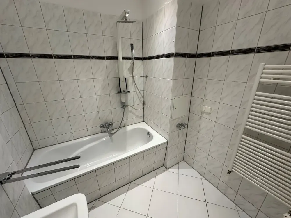 *Wohnen in begehrter Lage* 2 Zimmer mit Balkon - ab 15.10.2026
