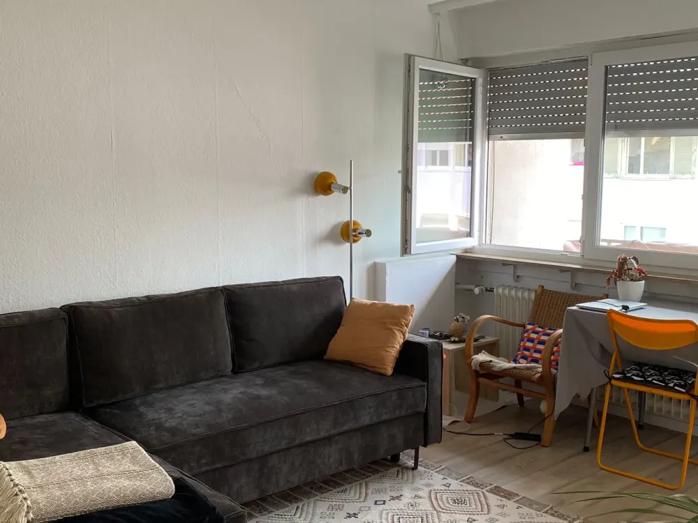 S-West: Gepflegte 2 Zimmer Wohnung mit schönem Balkon