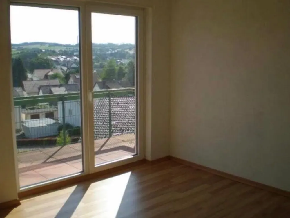3,5-Zimmer-Wohnung (95 m²) mit Balkon in Wiesbach ab 1.11.