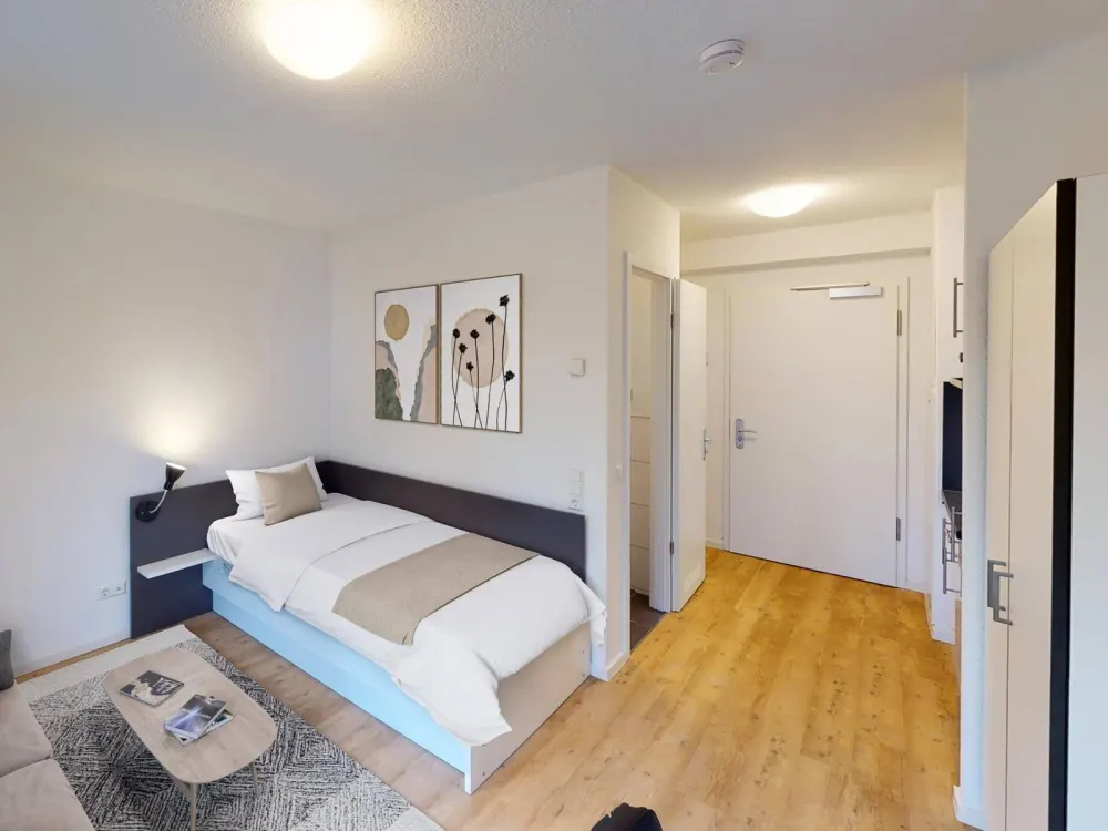 ** Modernes und vollmöbliertes 1-Zimmer-Apartment mit EINBAUKÜCHE, eigenem BALKON und gemeinschaftlicher DACHTERRASSE **