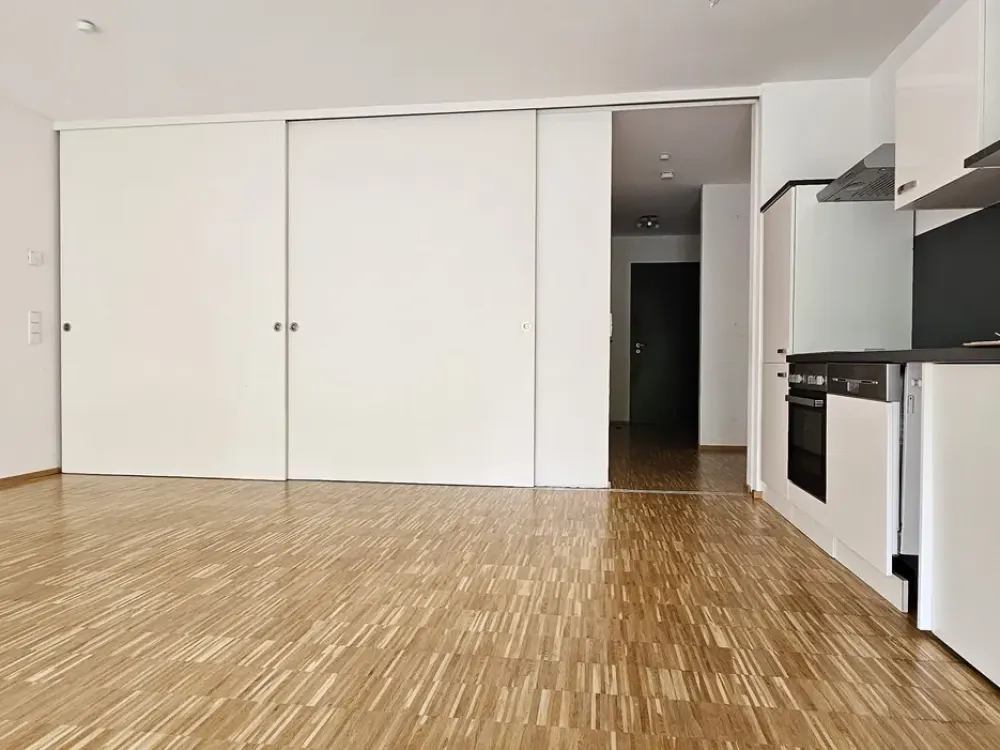 Living in the modern listed building, 1.5-room apartment with terrace and cellar!