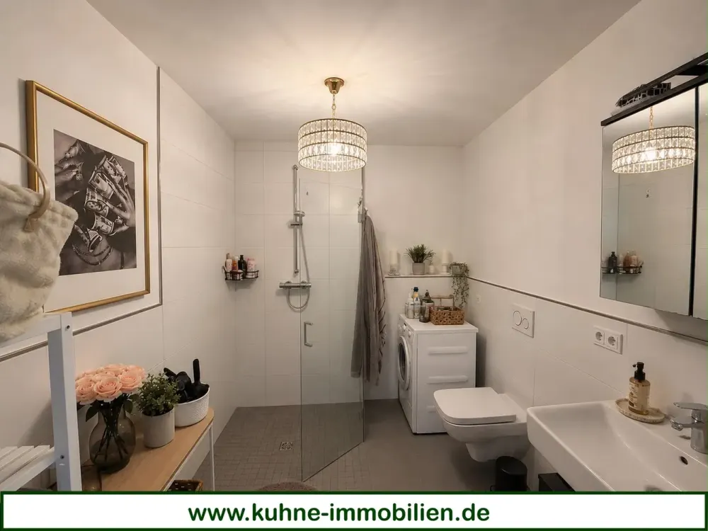 Exklusive Penthousewohnung mit großzügigem Balkon & Einbauküche