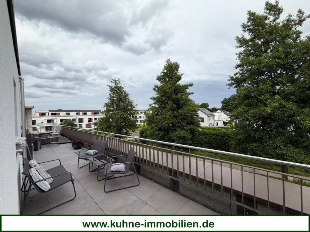 Exklusive Penthousewohnung mit großzügigem Balkon & Einbauküche