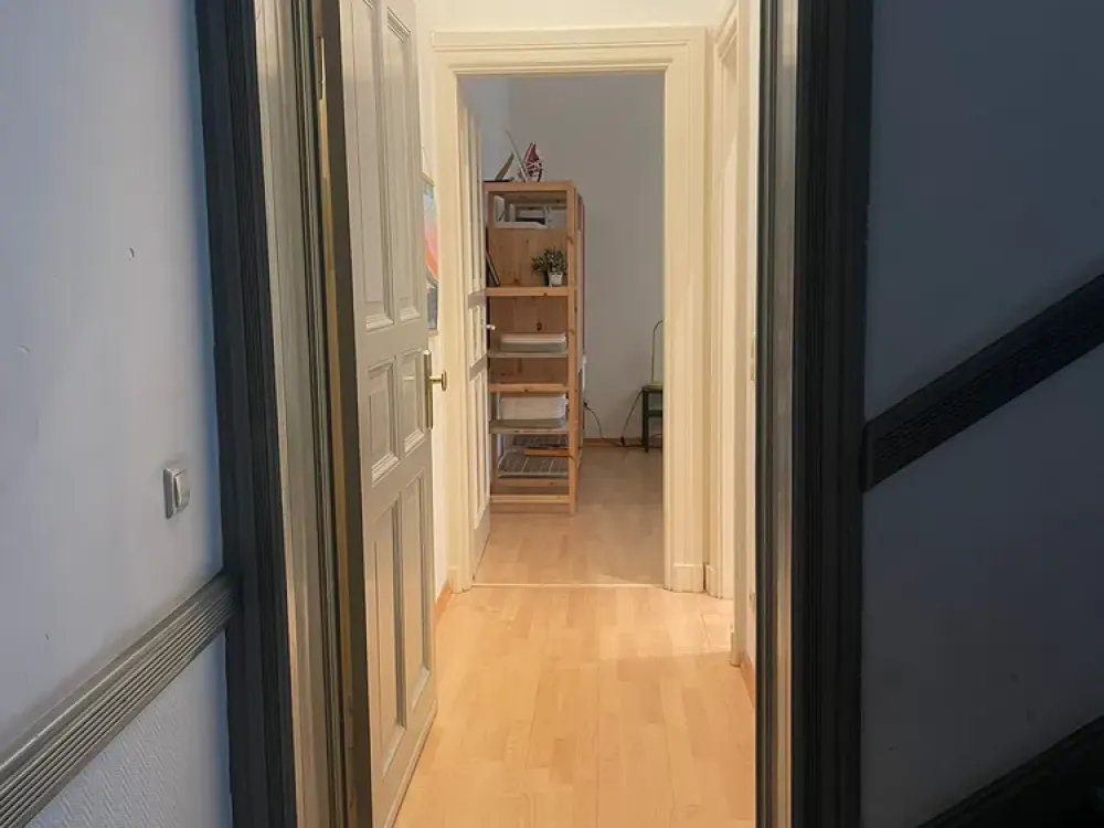 Stilvolle, voll möblierte Wohnung mit Balkon, Bezugsfertig ab sofort