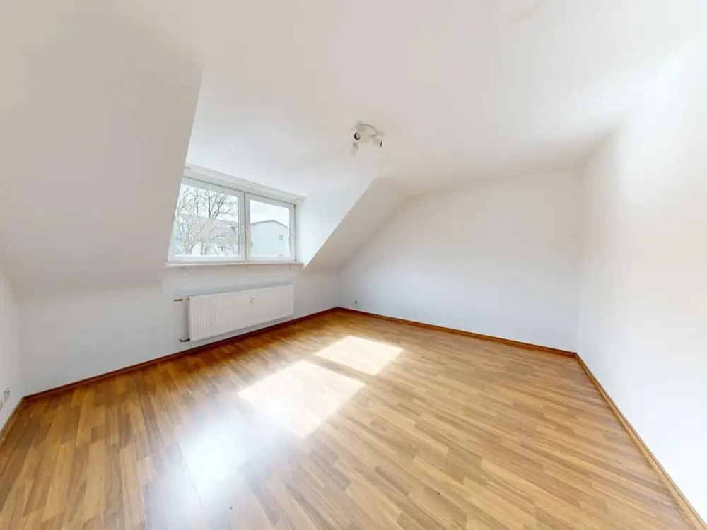 Zentrales Dachgeschoss-Apartment in Toplage von Alt-Sachsenhausen - Partymeile