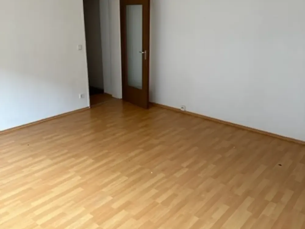 1-ZW in Maintal-Bischofsheim ab sofort. Erstbezug nach Teilsanierung mit neuem Bad und Küche