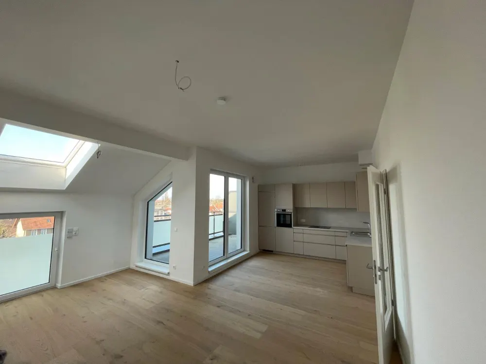3-Zimmer Dachgeschoss-Wohnung im Neubau / 3-Room Attic Apartment