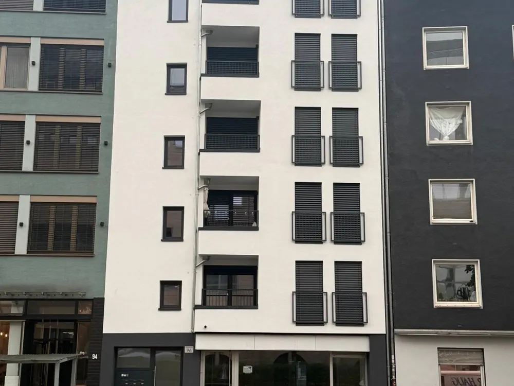 Zentrale, moderne 4-Zimmer-Wohnung