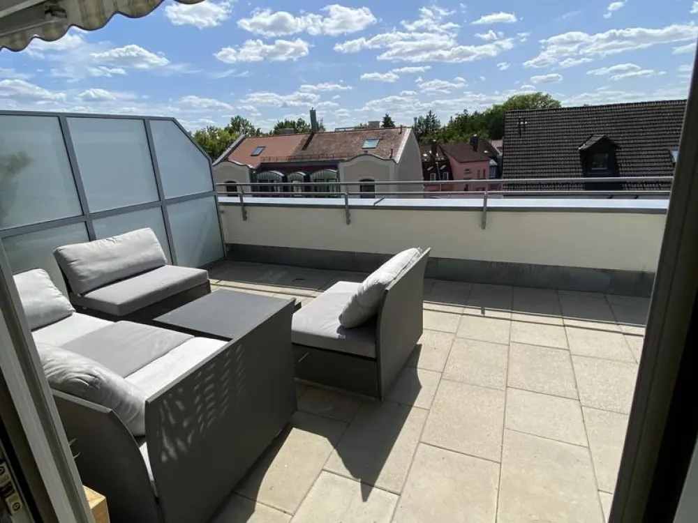 2-ZW Penthouse mit großer Terrasse - ruhig, sonnig und gut ausgestattet