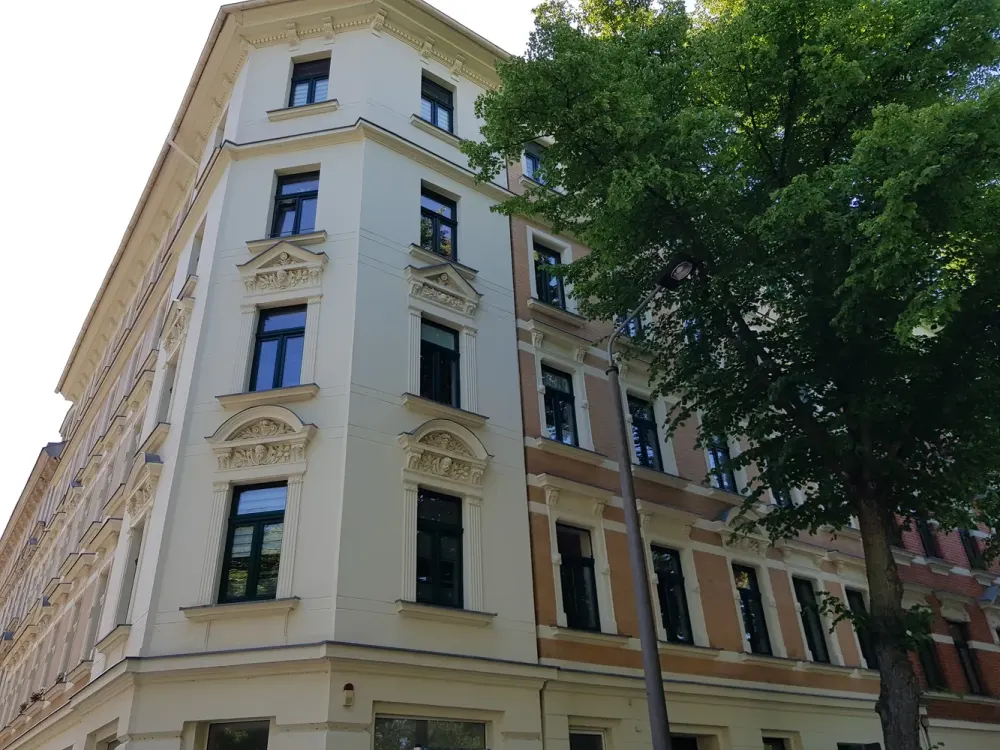 3 Zimmer - Neu Renoviert - Einbauküche