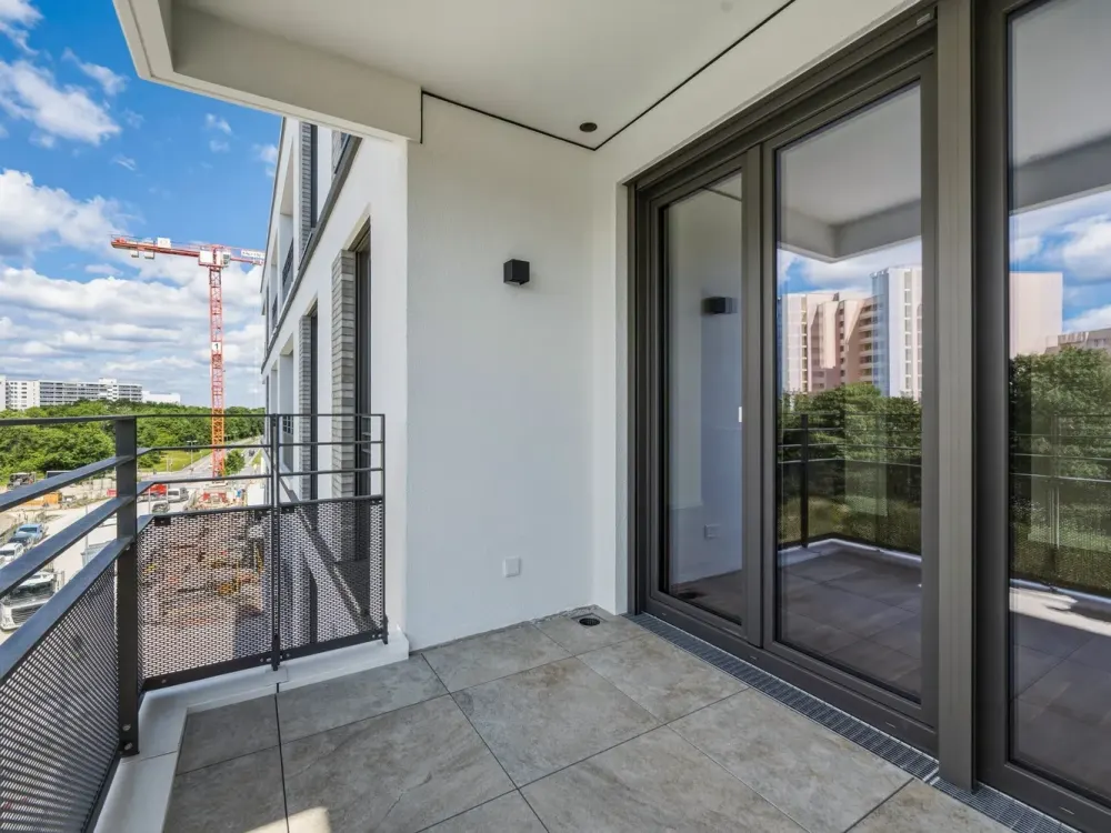 2-Room Apartment with Fitted Kitchen and High-Quality Features