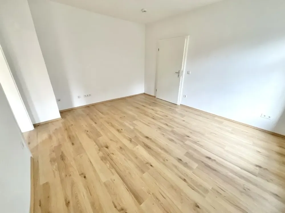 Große und flexible 2 Zimmerwohnung mit begehbarem Kleiderschrank
