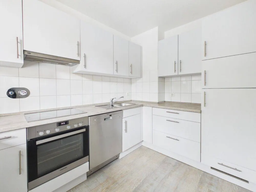 Helle 2-Zimmer-Wohnung mit Balkon und Einbauküche in Hamburg-Borgfelde!