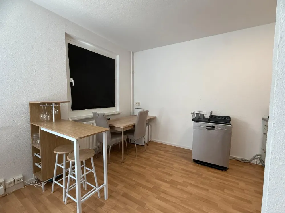 Möblierte Wohnung zur Untermiete, 300 €