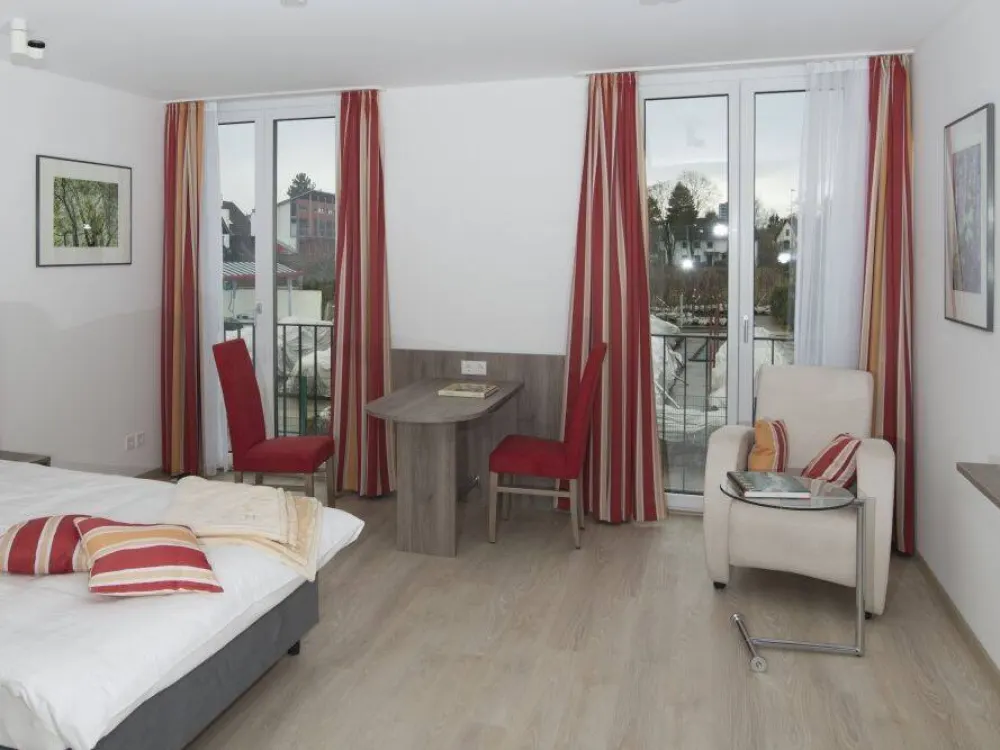 Apartment 7