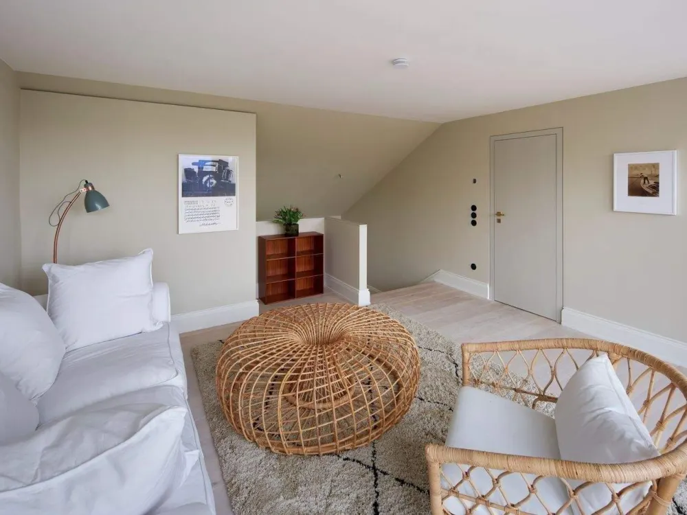 Komplett möblierte wunderschöne 3 Zimmer-Maisonette-Wohnung, W 22.03, 154 m²