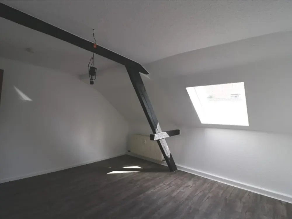 *3 Zimmer mit Flair im Dachgeschoss* in Krefeld, Hardenbergstr.