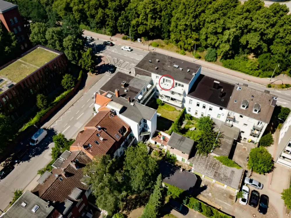 Bright 1.5-Room Apartment Near TU Hamburg with Balcony