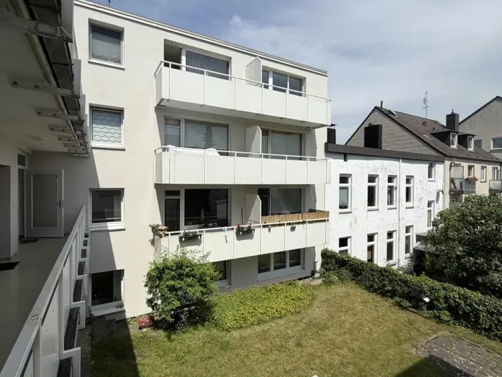 Bright 1.5-Room Apartment Near TU Hamburg with Balcony