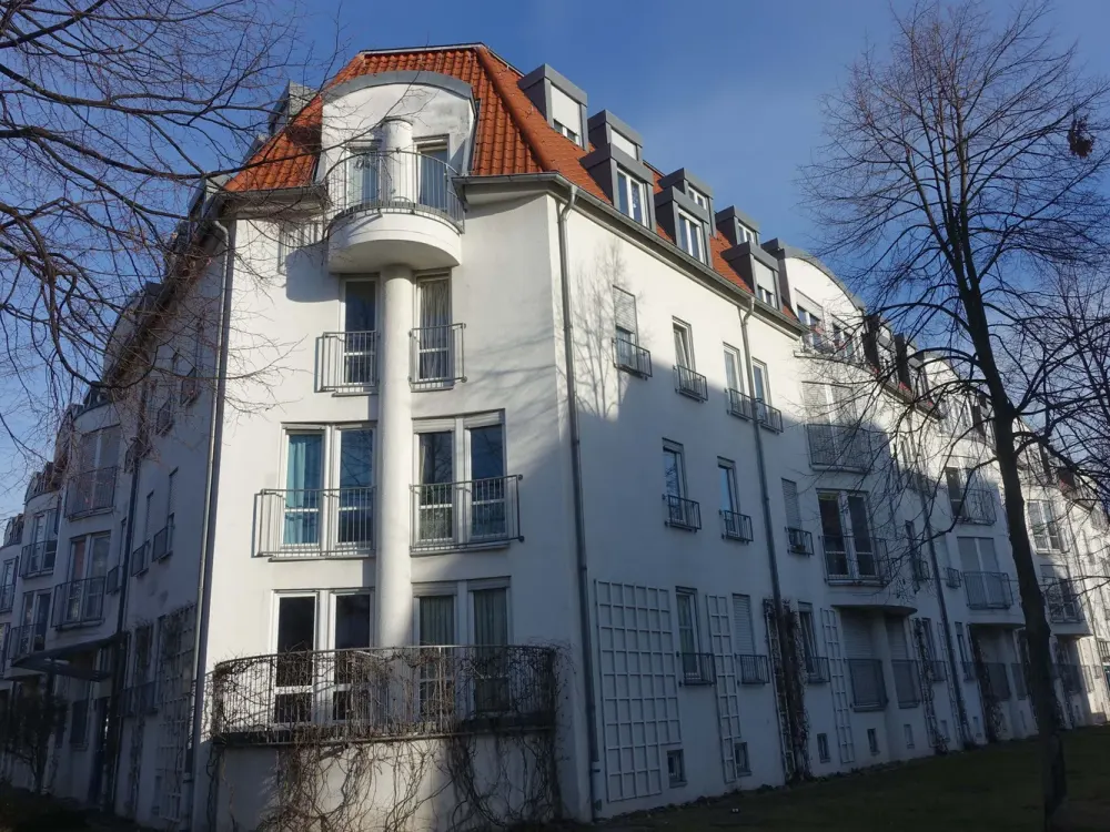 Elbnahe 1-Raum-Wohnung mit Einbauküche in Dresden