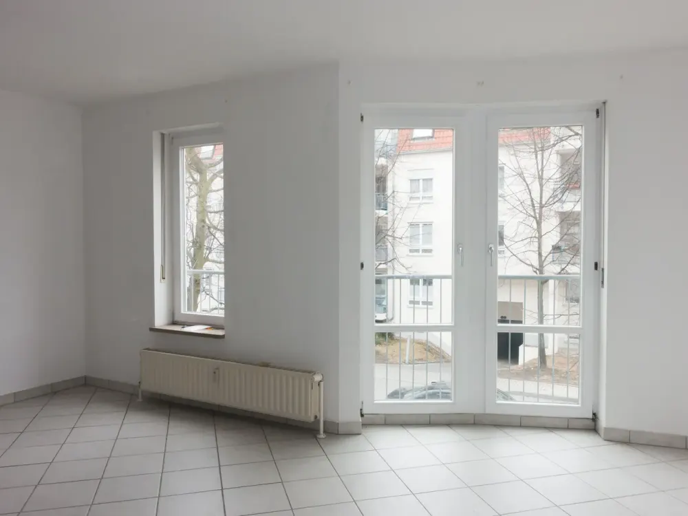 Elbnahe 1-Raum-Wohnung mit Einbauküche in Dresden