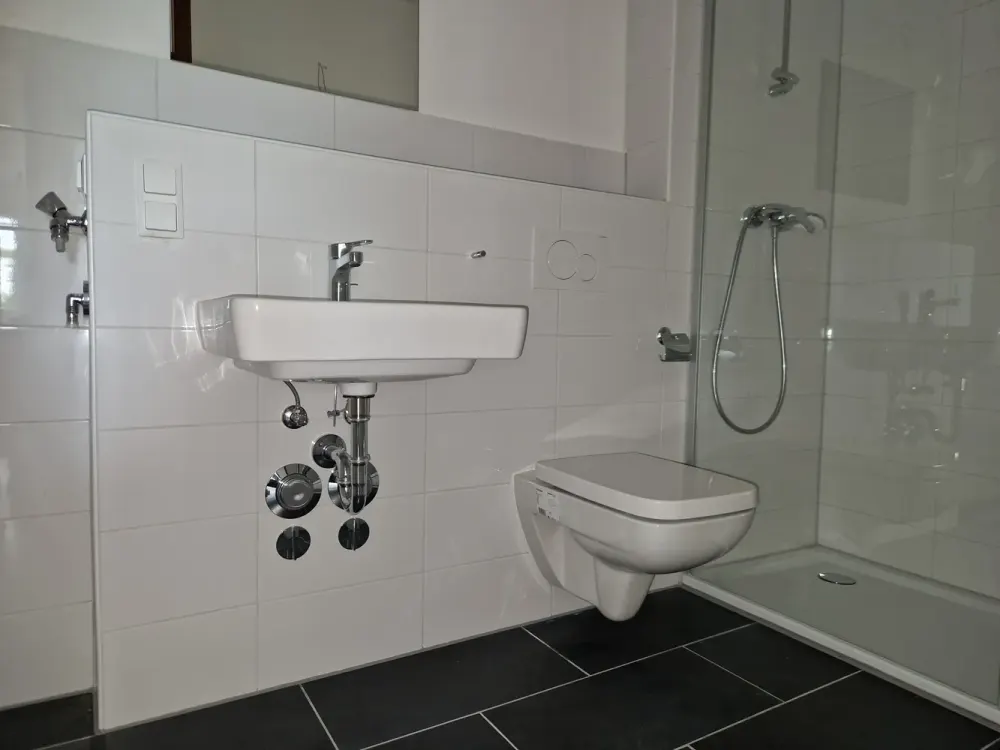I like this one: completely renovated 3-room apartment with balcony!