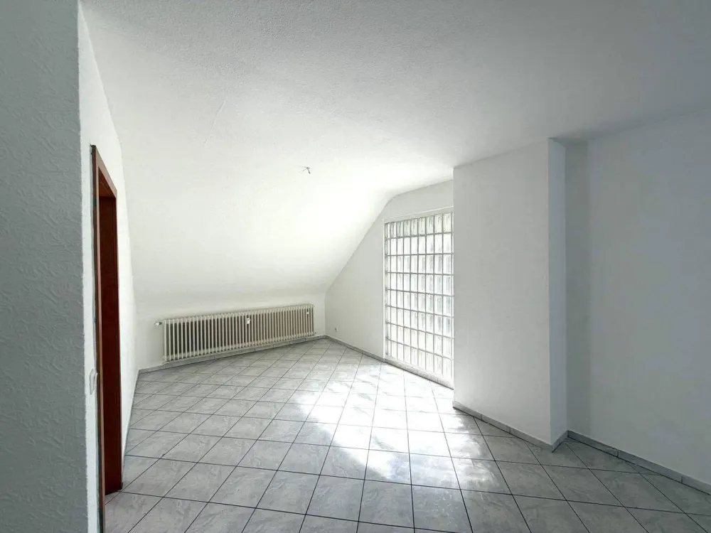 Schöne Dachgeschosswohnung im Grumbachtalweg