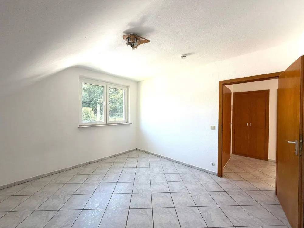 Schöne Dachgeschosswohnung im Grumbachtalweg