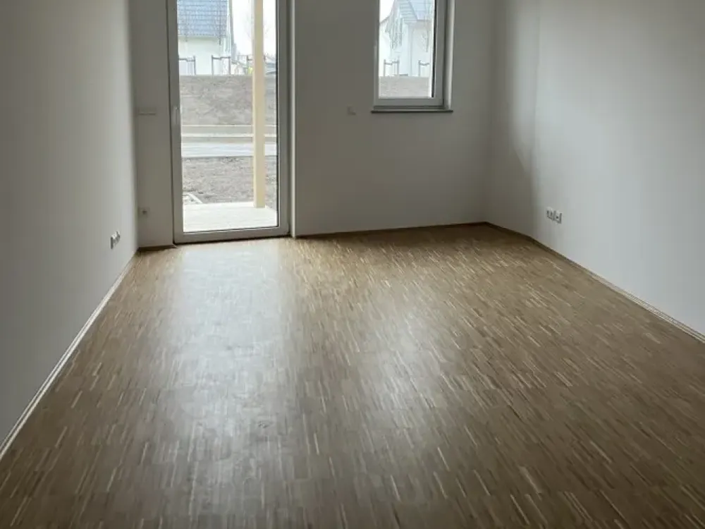Hochwertiger Erstbezug! Neubau, schöne Terrasse, modernes Bad, Fußbodenheizung!