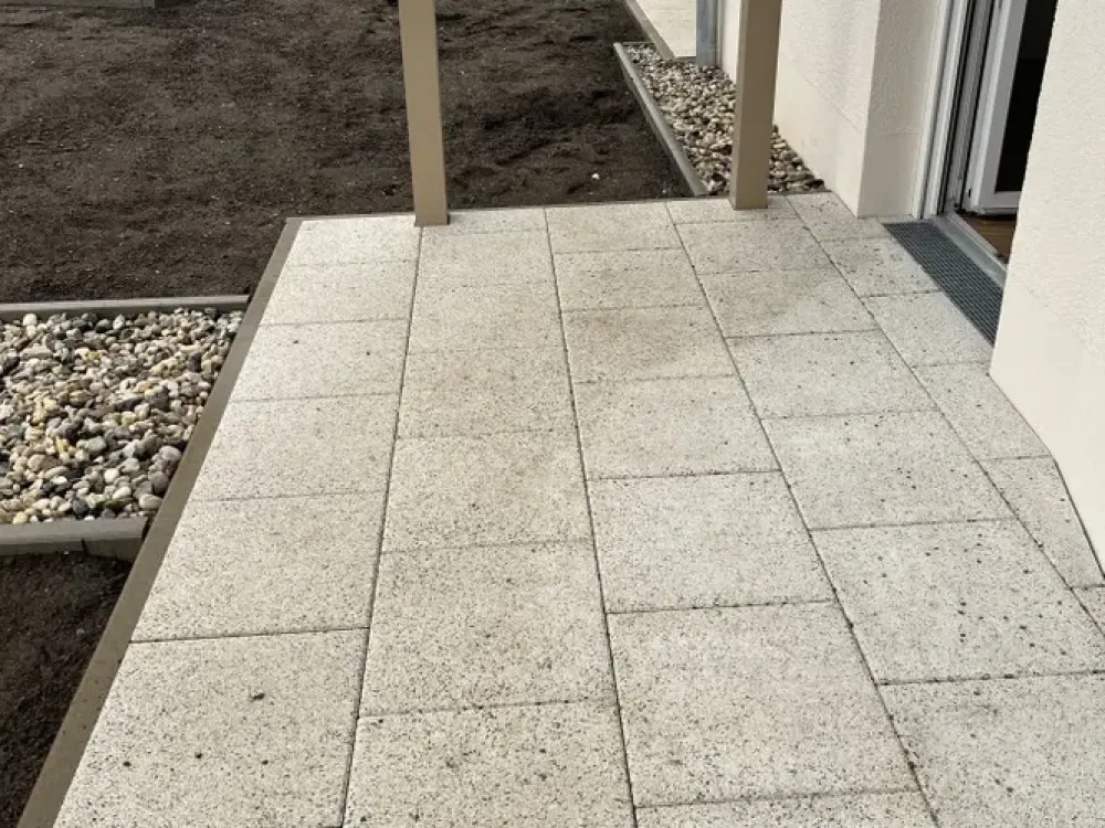 Hochwertiger Erstbezug! Neubau, schöne Terrasse, modernes Bad, Fußbodenheizung!