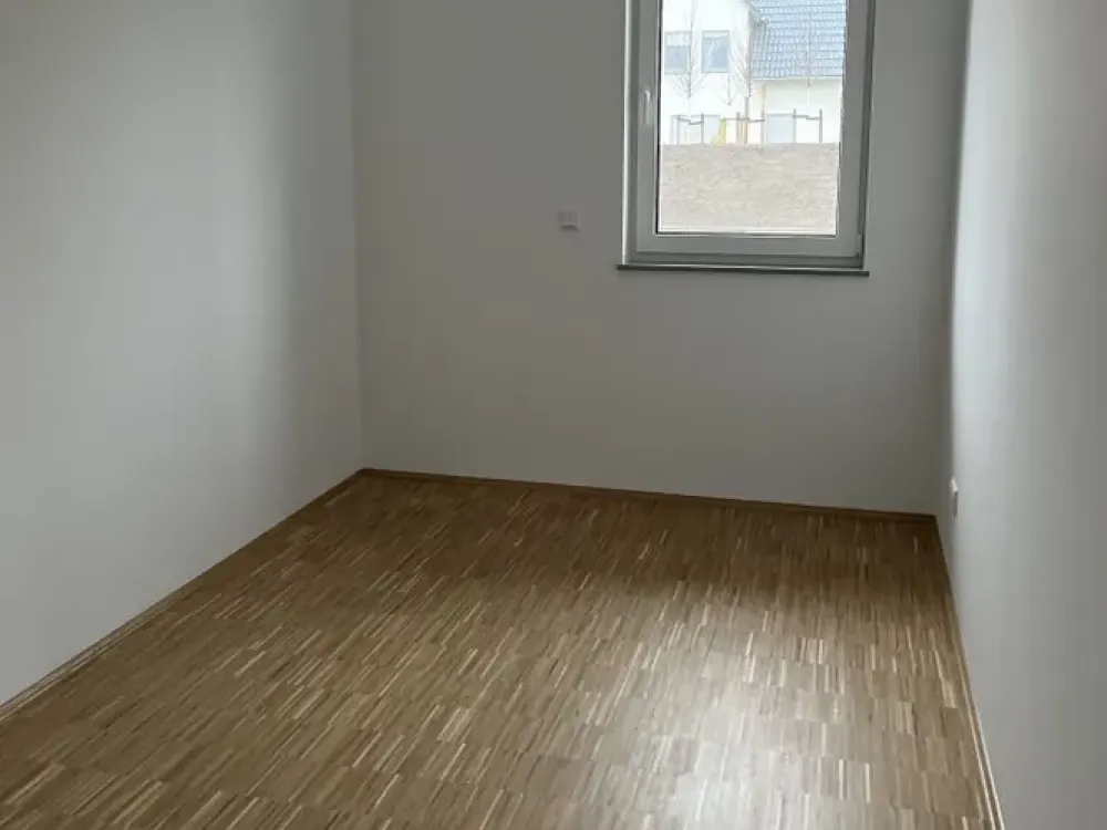 Hochwertiger Erstbezug! Neubau, schöne Terrasse, modernes Bad, Fußbodenheizung!