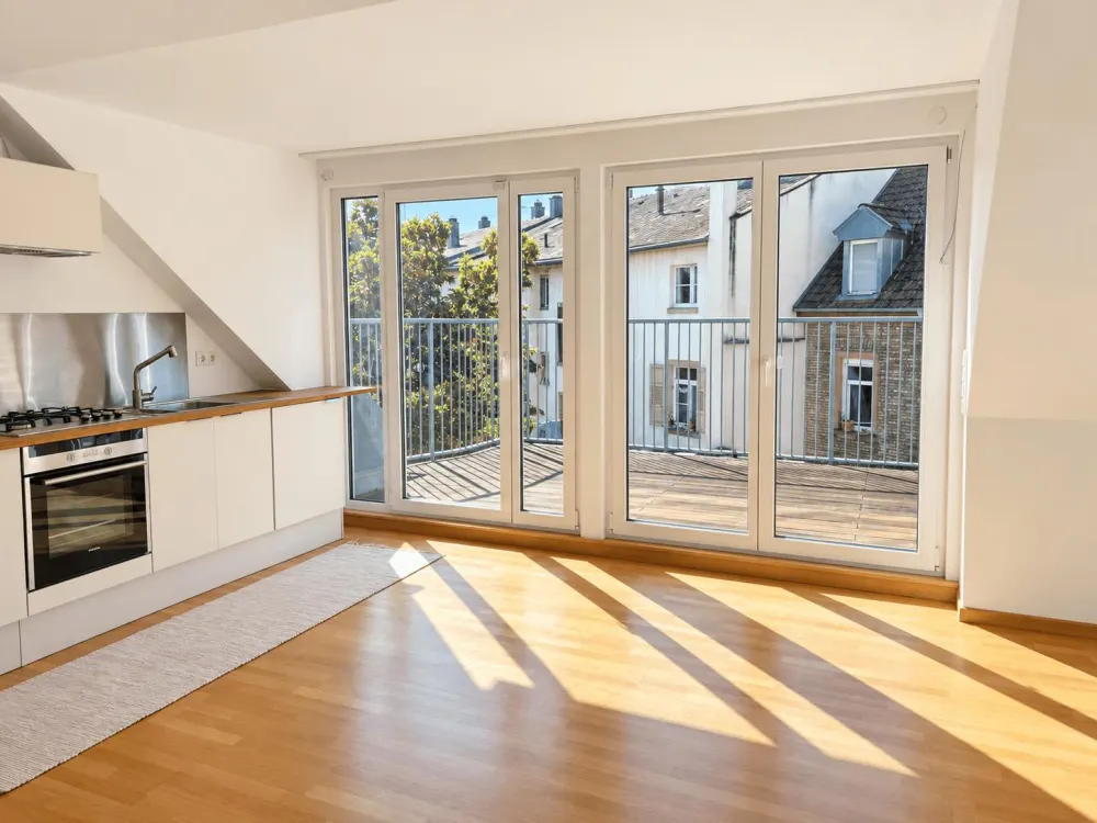 Sanierte Maisonette-Wohnung mit Balkon
