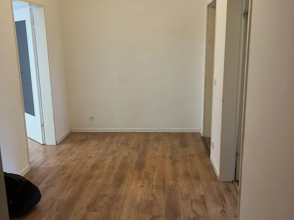 3 Zimmer Wohnung in Harburg sehr gepflegt top Lage