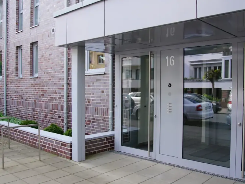 Exclusive Living: Dreamy 4-Room Apartment in City Location